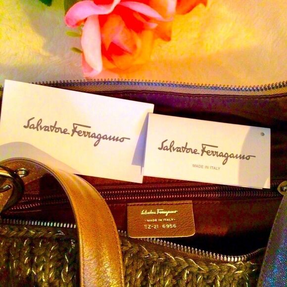 NEW SALVATORE FERRAGAMO BALENA MINK LEATHER HOBO HANDBAG - Picture 16 of 16